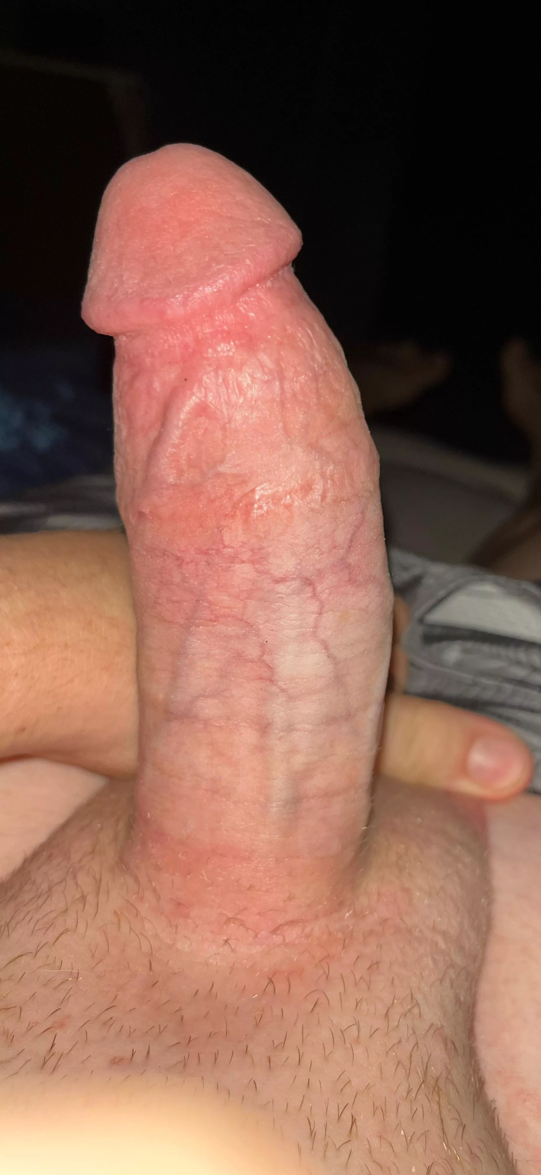 M18 looking for  F to take my virginity 