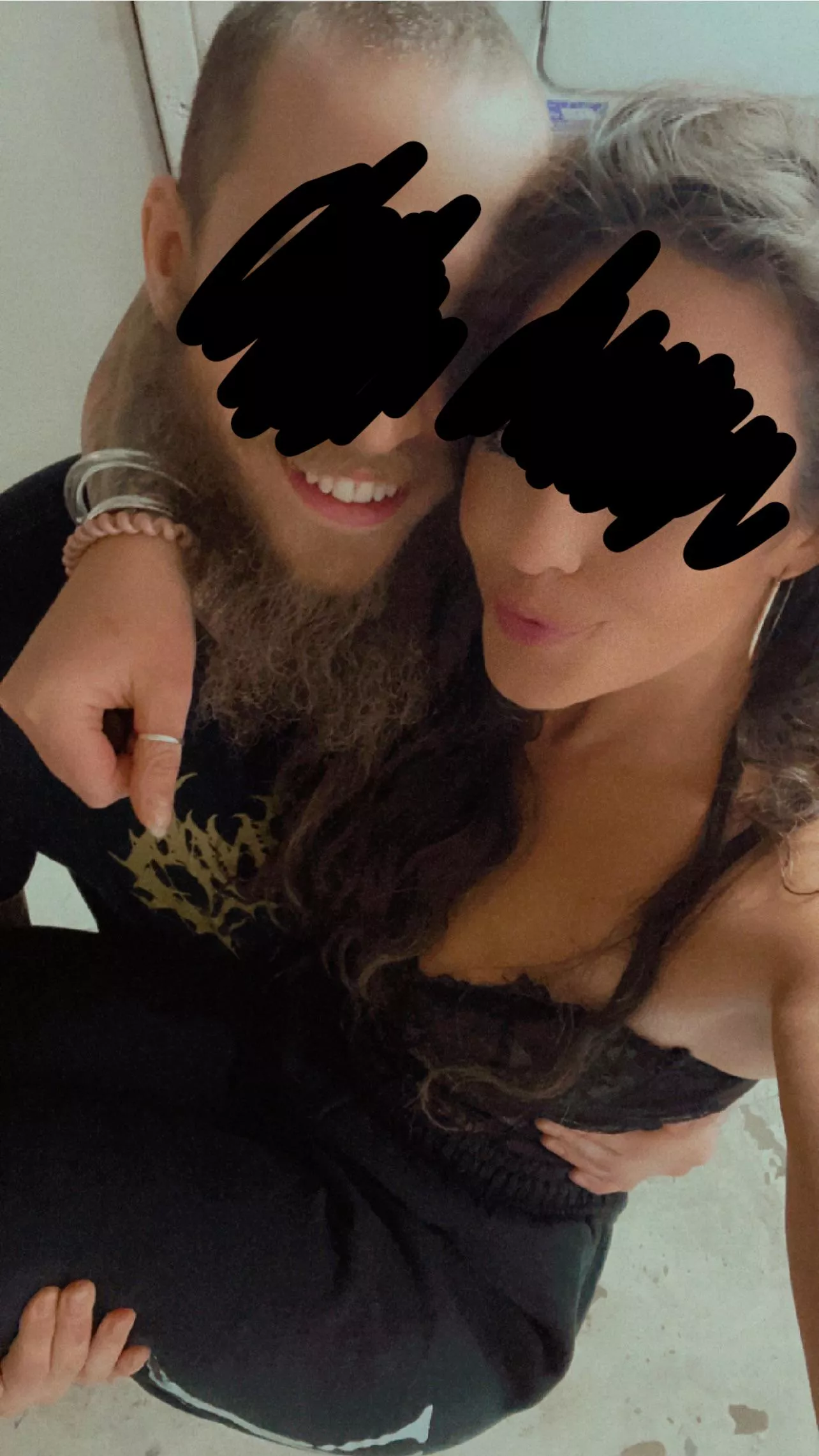 M28F33 looking to have some fun !