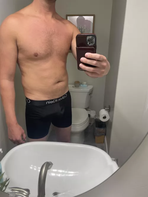 M4F: looking for a woman with a big clit! I’m talking impressive size. Anybody like that here? NSA Hookup once or a few times. I’m clean, professional and had a vasectomy.