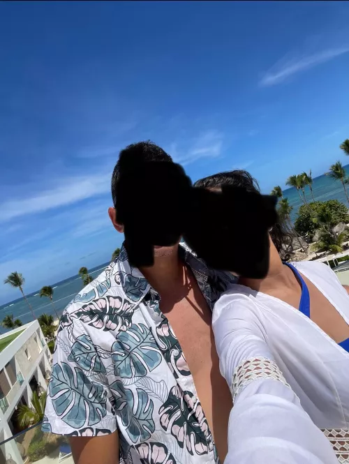 [mf4mf] who is going to Erotic Halloween ball at EYZ this Saturday?