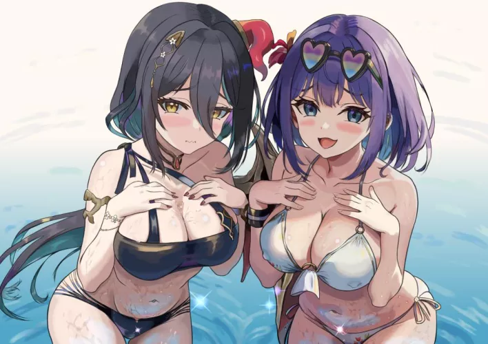 Misora and Ranpha in their swimsuits 