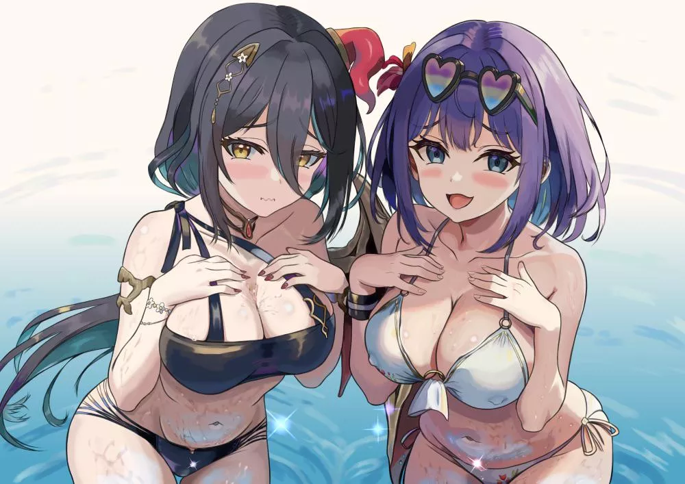 Misora and Ranpha in their swimsuits 