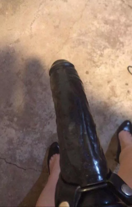 Mixed Filipina Dom I need a servant to become my sub male