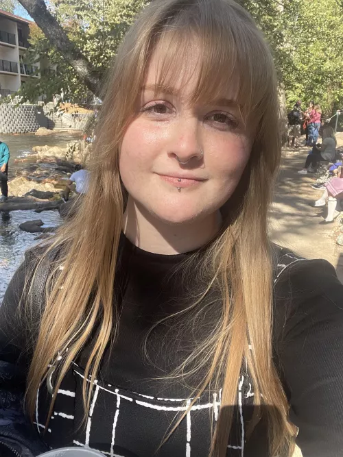 my hair looks best in the sun!