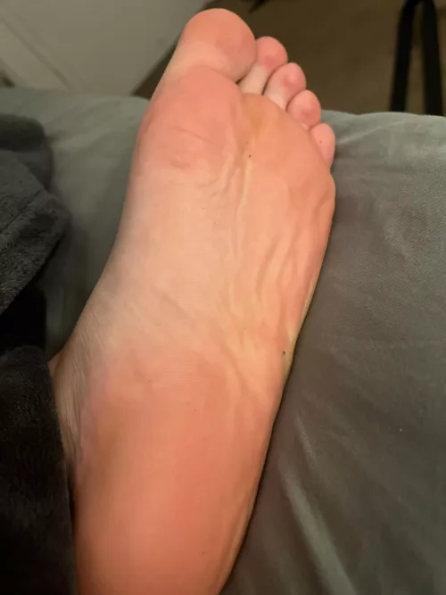 Need some loving. Any takers? ☺️💕