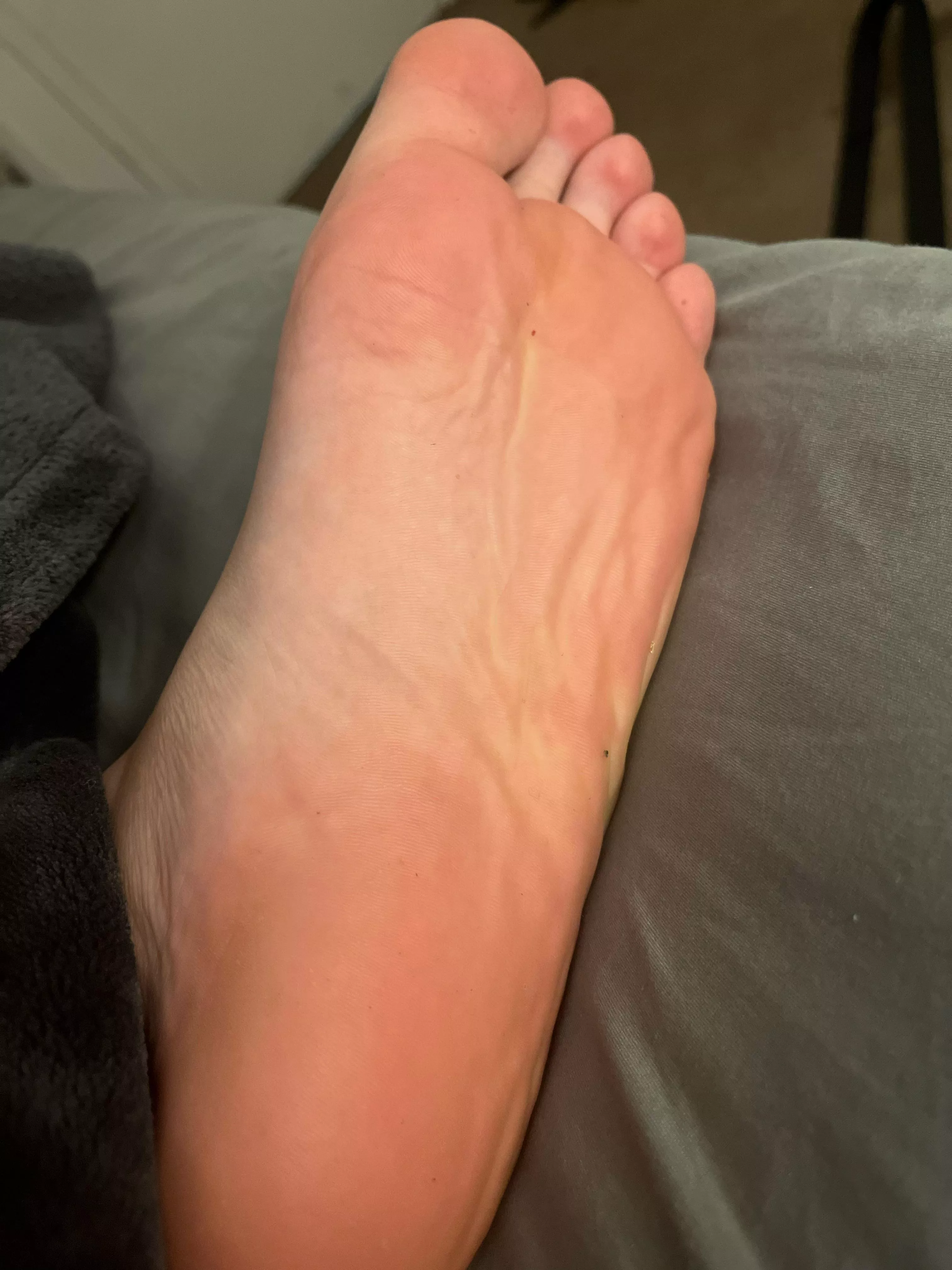 Need some loving. Any takers? ☺️💕