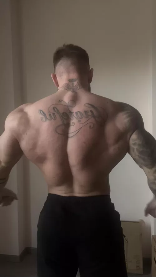 Need someone to treat me like a greek God.