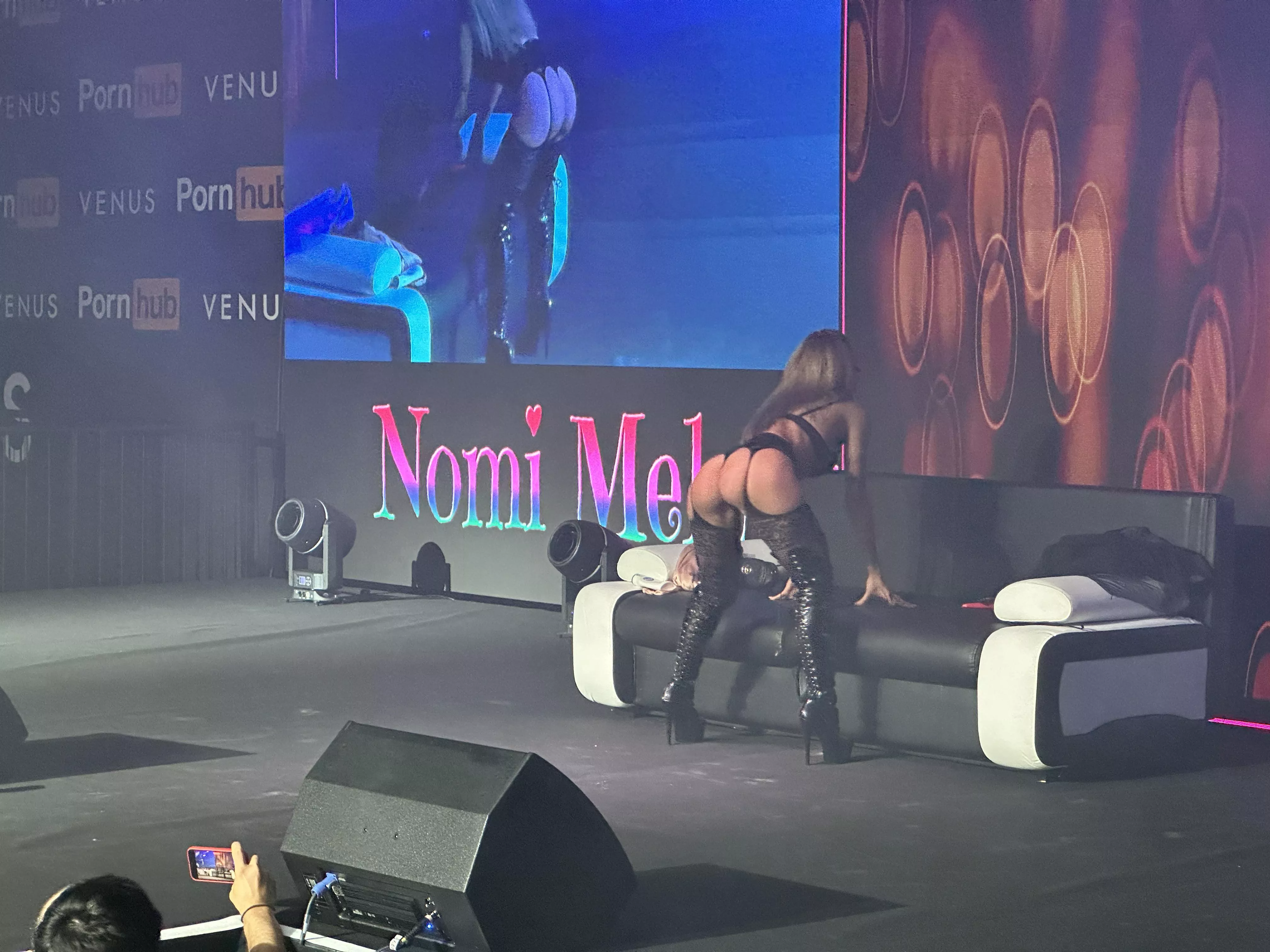 Nomi Melone on man stage Venus Berlin