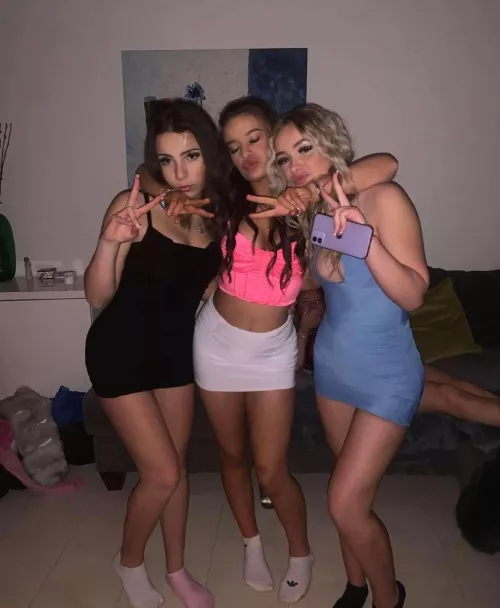 Pick one out of the geordie trio😈