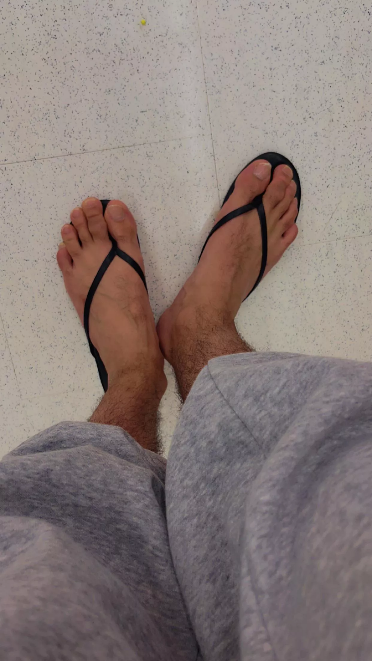 Public shopping in flip flops 