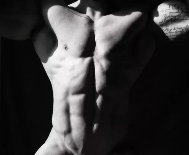 Simple pic. Nothing sexual.