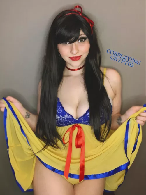Snow White (Cosplaying Cryptid)