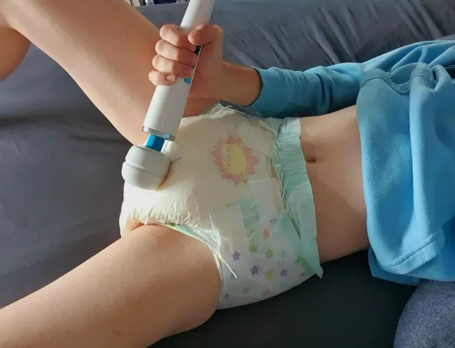 Soggy mornings mean I get to have buzzies :3