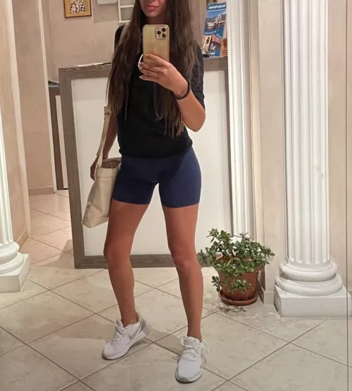 Starting my vacation and trying the gym of my first hotel. Tomorrow next stop is  to Amsterdam for a few days ;) 