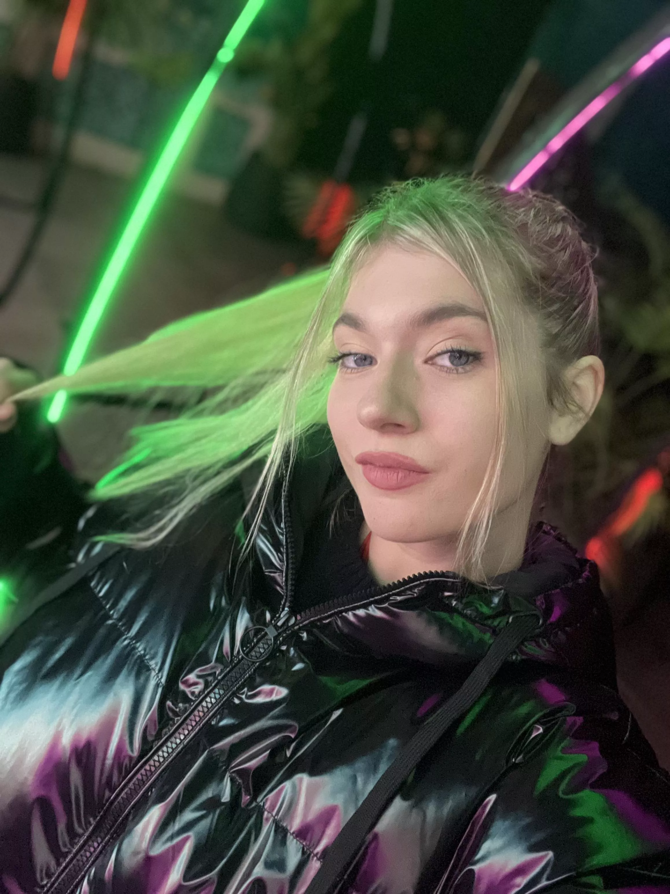 🤭 text me baby I’m pretty sure you’ll love what you’ll see