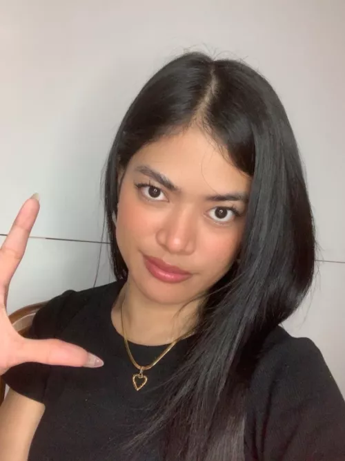 The L, the stare, and the smirk? They cut right through your soul, don’t they? Just admit it through send , loser.