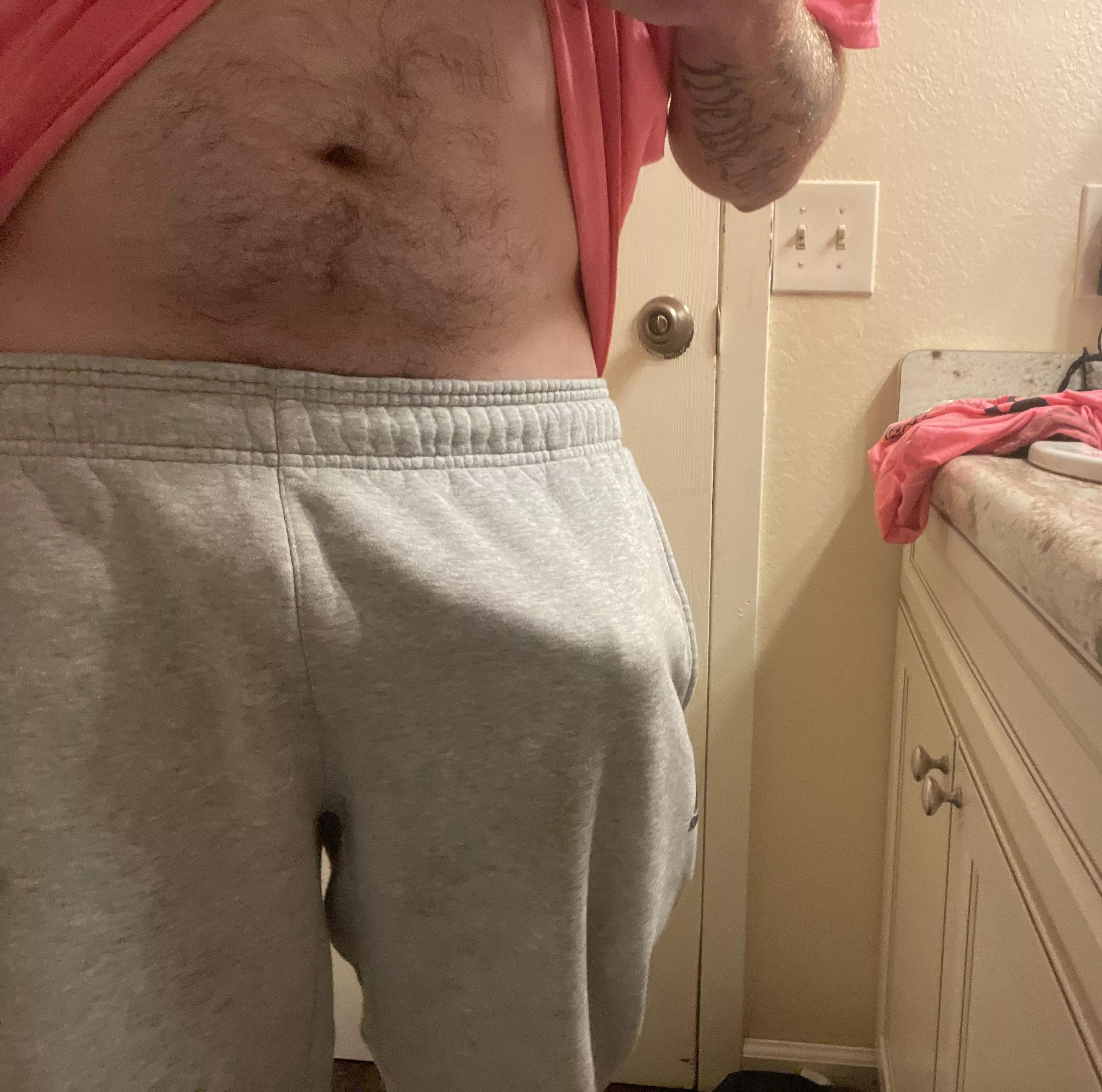 Thing anyone in the store will notice(25)