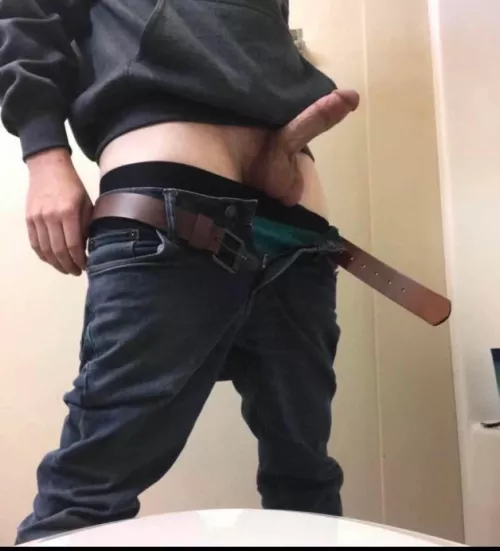 Took this for some frat bros.. should I send? My gf can’t find out