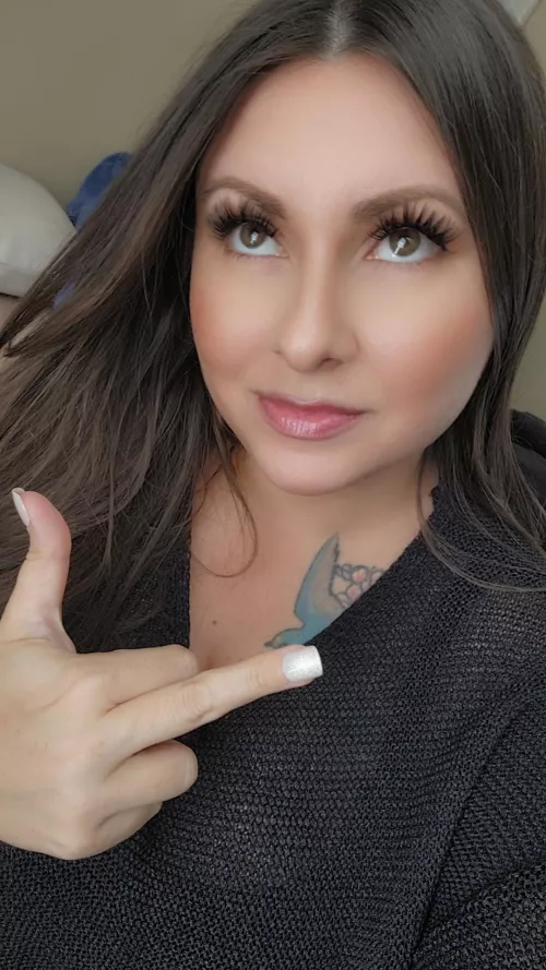 Upvote Debt Game, for every upvote and comment my pig had to PAYYYY ;)