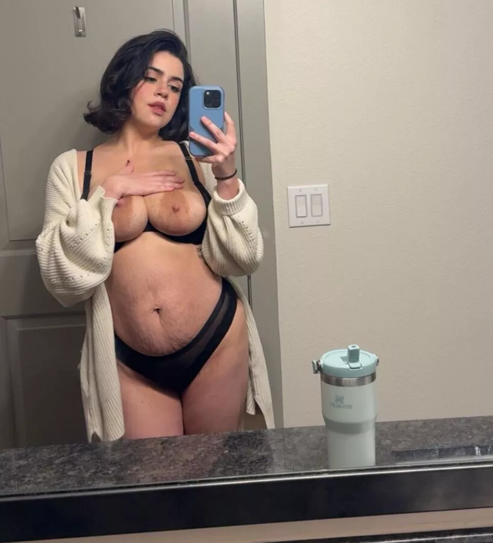 What do you think of my mommy body babe