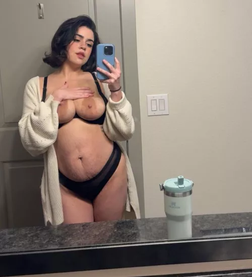 What do you think of my mommy body babe