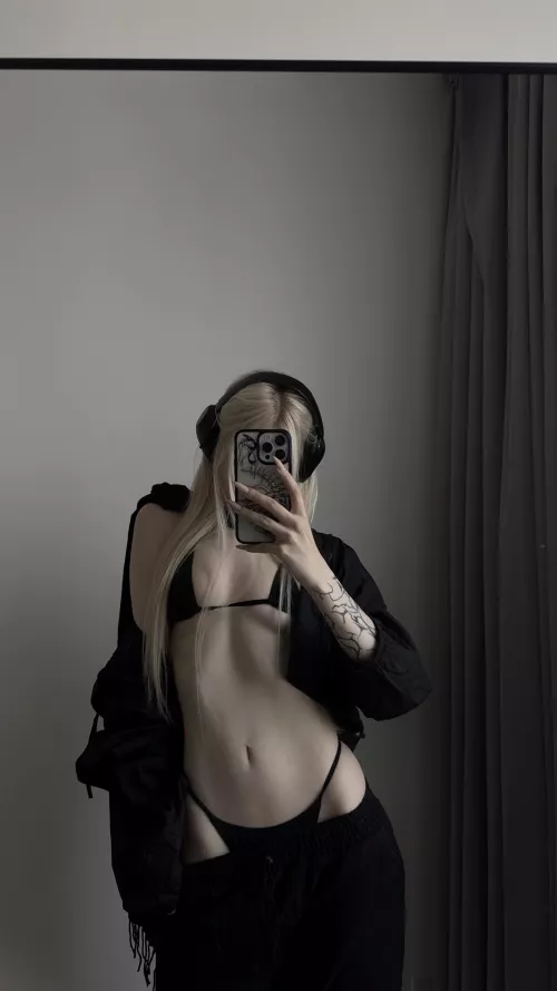 what game's letsplay we're gonna put on in the background while we fuck?