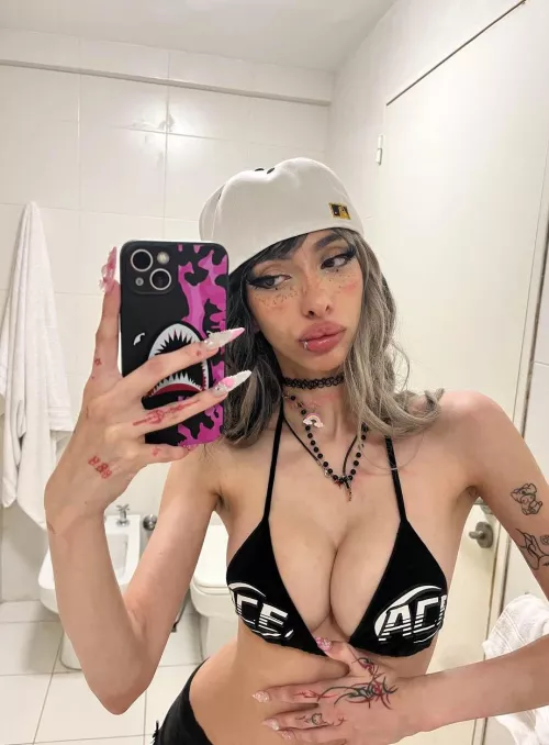 What’s your favorite type of lingerie, and how would you want to see me in it?😳