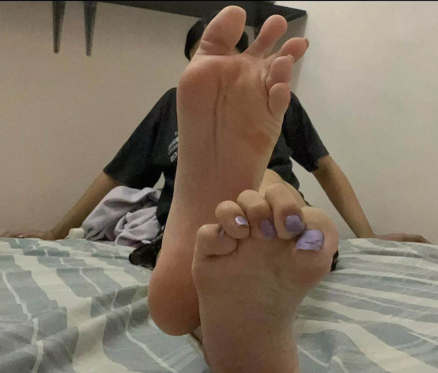 When will you start gooning for my soles 😇
