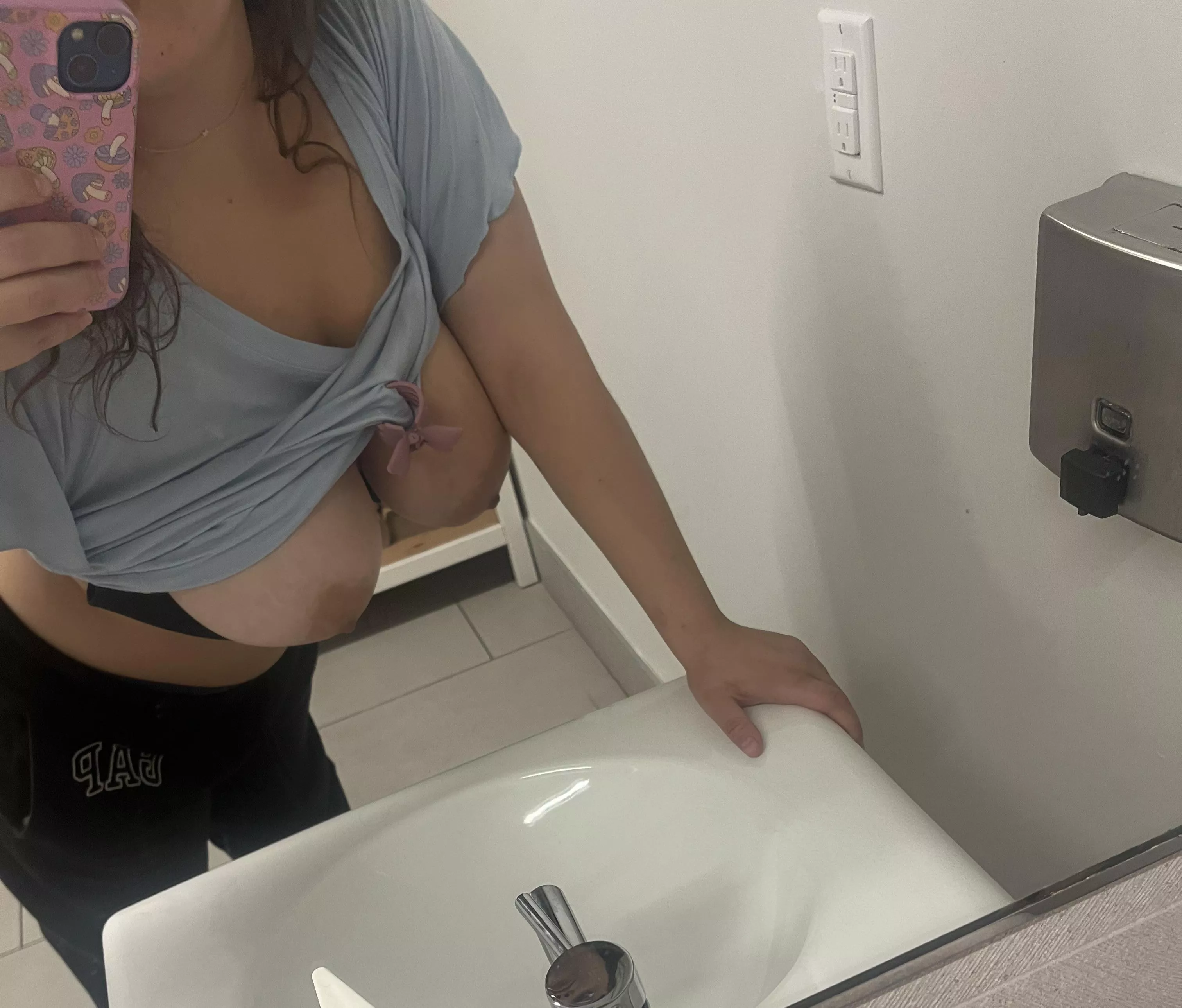 would you mind showing me where the staff bathroom is? 