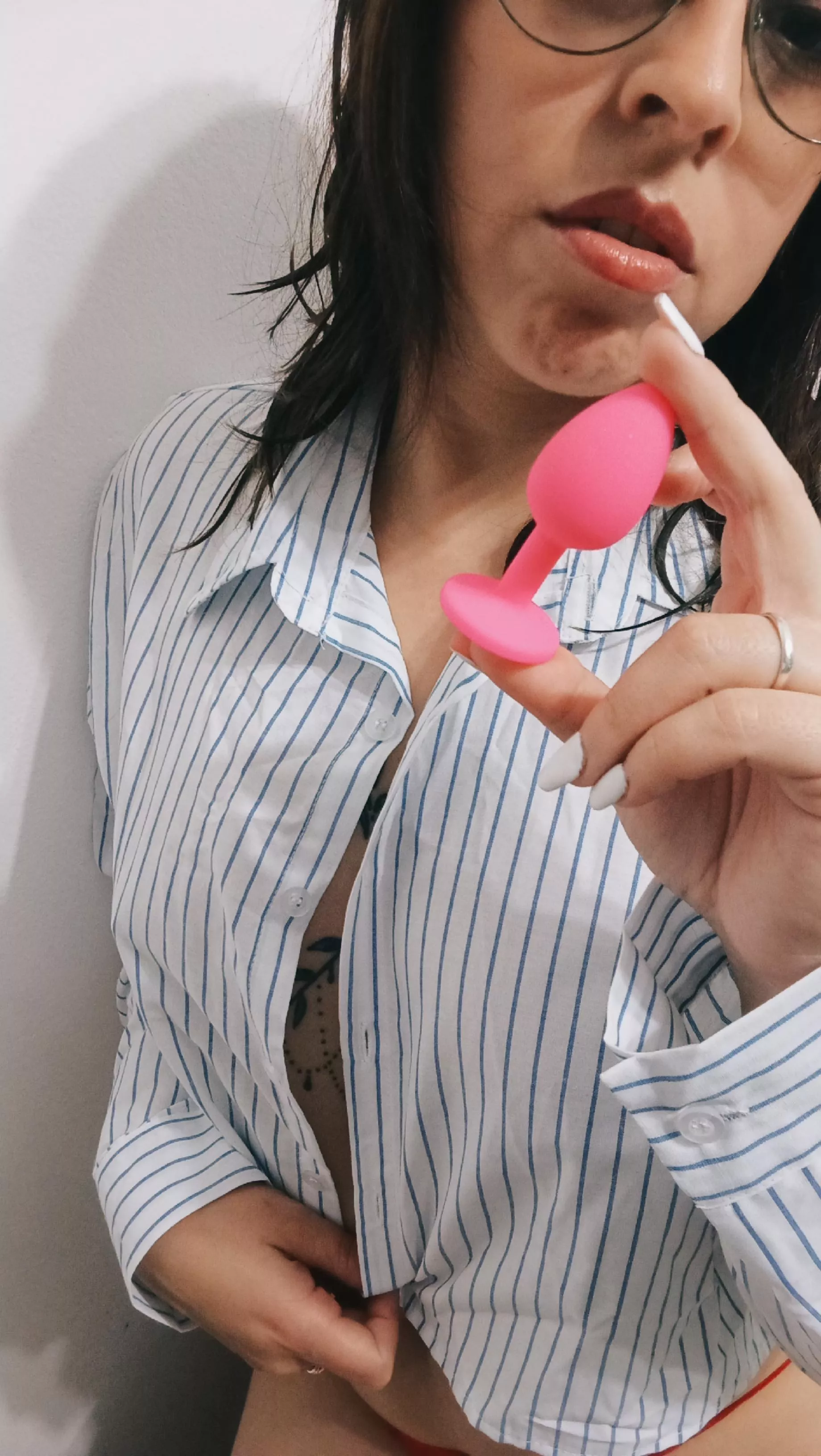 You're pathetic, this is bigger than your dick... 