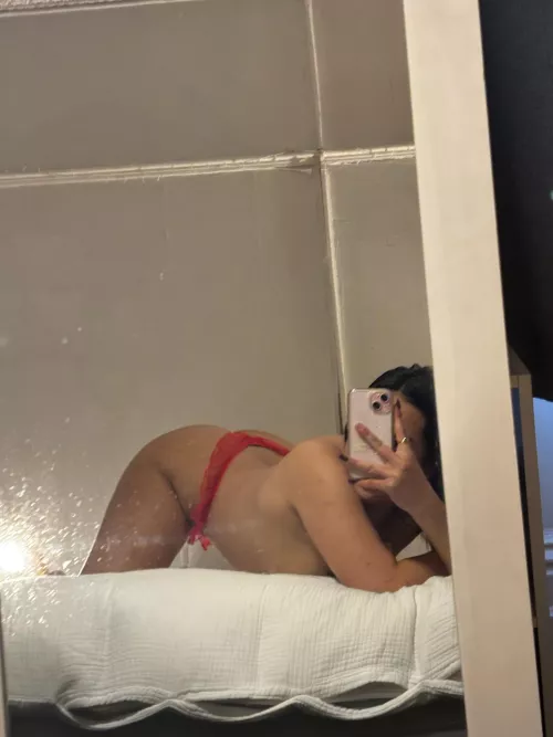 18 [F4M] #MO - I need an older zaddy to pump me full of a fat creampie! i'm clean and on BC. Hit me up