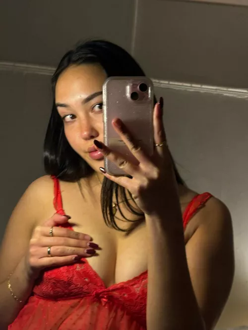 18F, looking for an older guyyy to give me a fat creampie here in Stl. hmu if interested