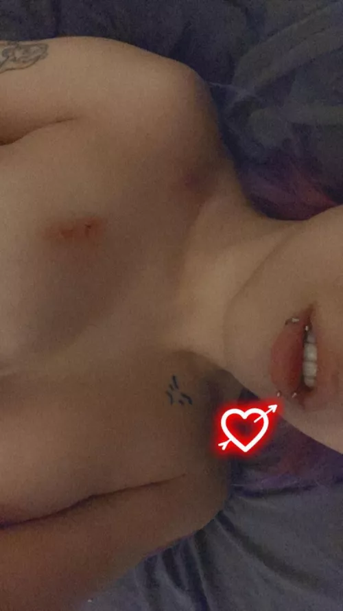 19F Kinky girl looking for game 