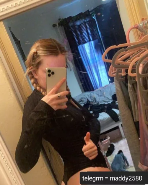 20 [F4M] Yes, Every like gets a full Nude pic in DM Comment 