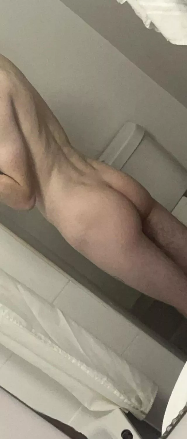 21 bottom virgin looking for older tops to snap and potentially meet (read text x)