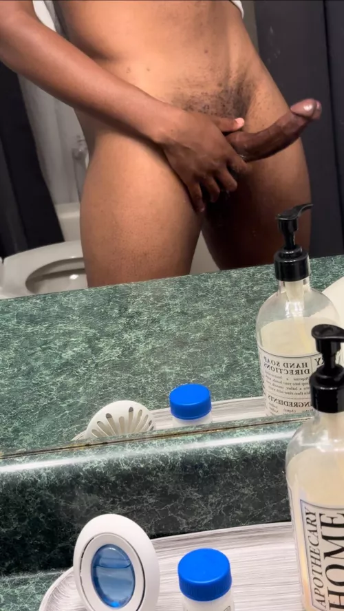 23 [M4F] looking to have my first experience with a mature lady in Atlanta 