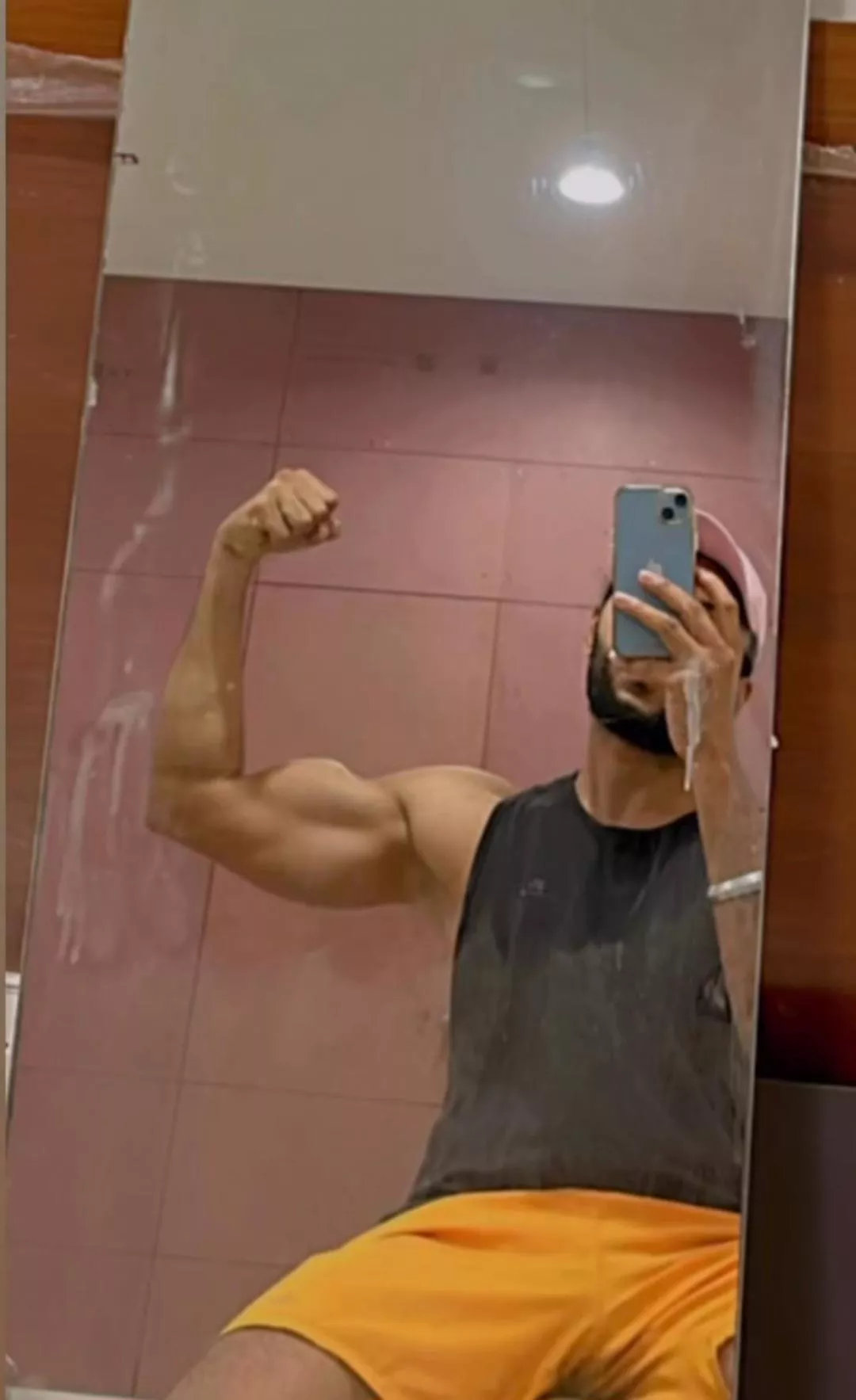 25 [M4F] - looking for someone to spend the weekend with