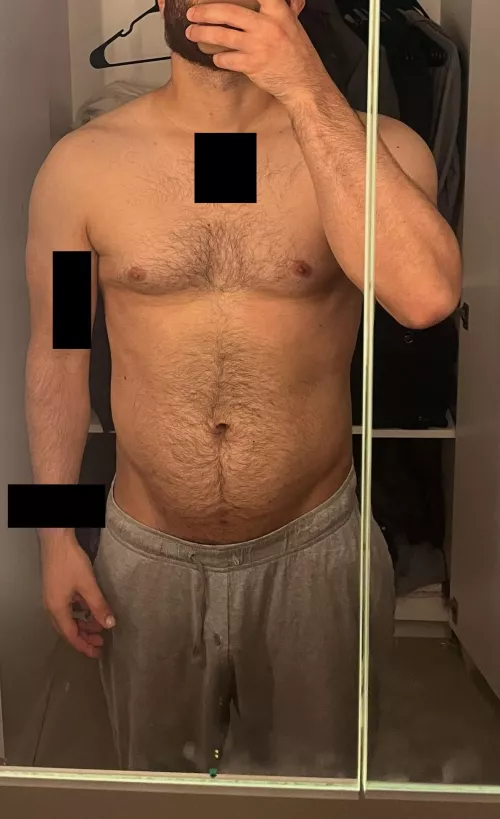 28 straight Hispanic M , 7in thick, 5’10.  looking for F or couple. Here for the weekend . I can send more pics once in chat 