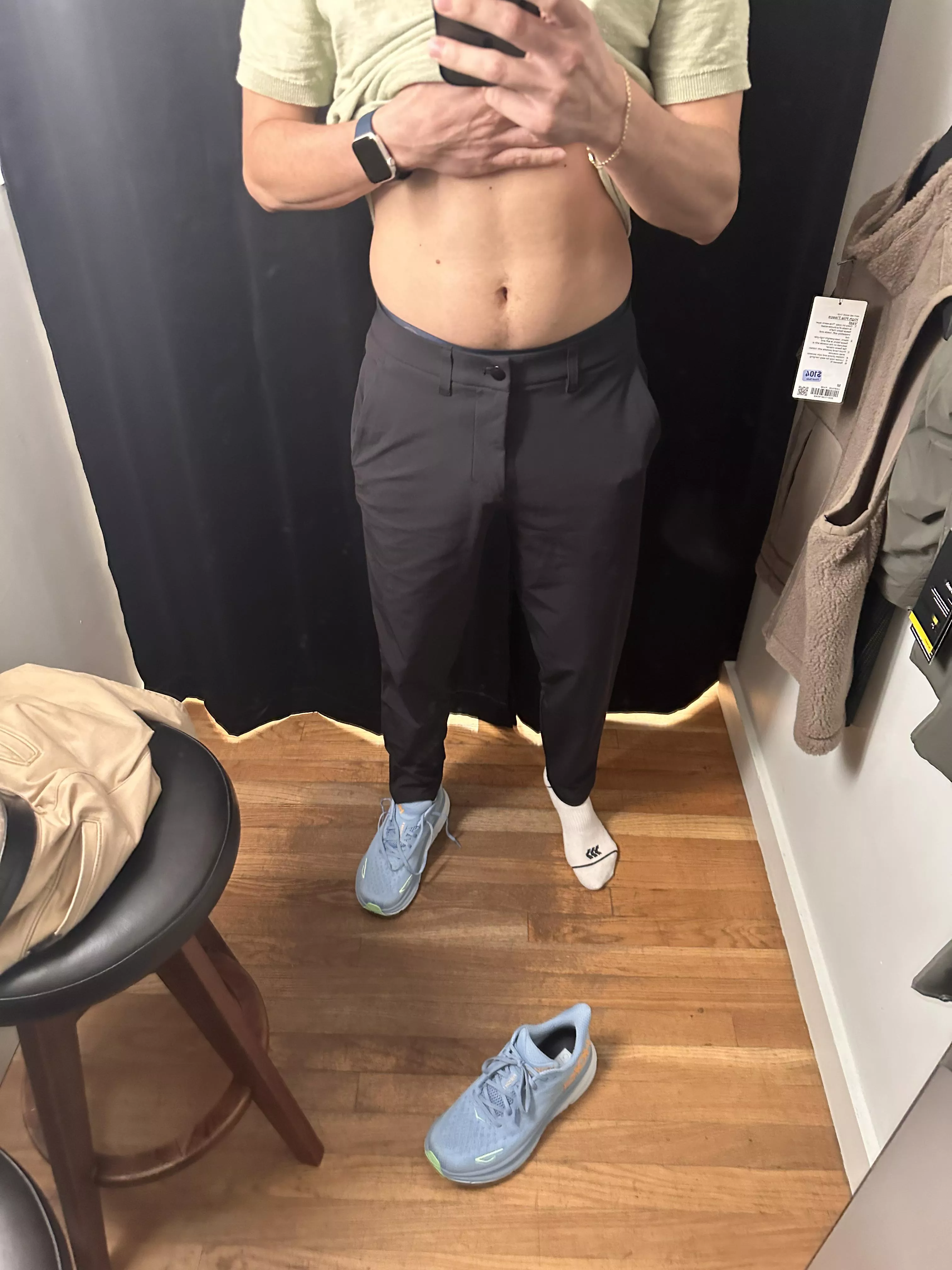 [28] Wanna date a guy… Preferably white, with a big dick as bonus 