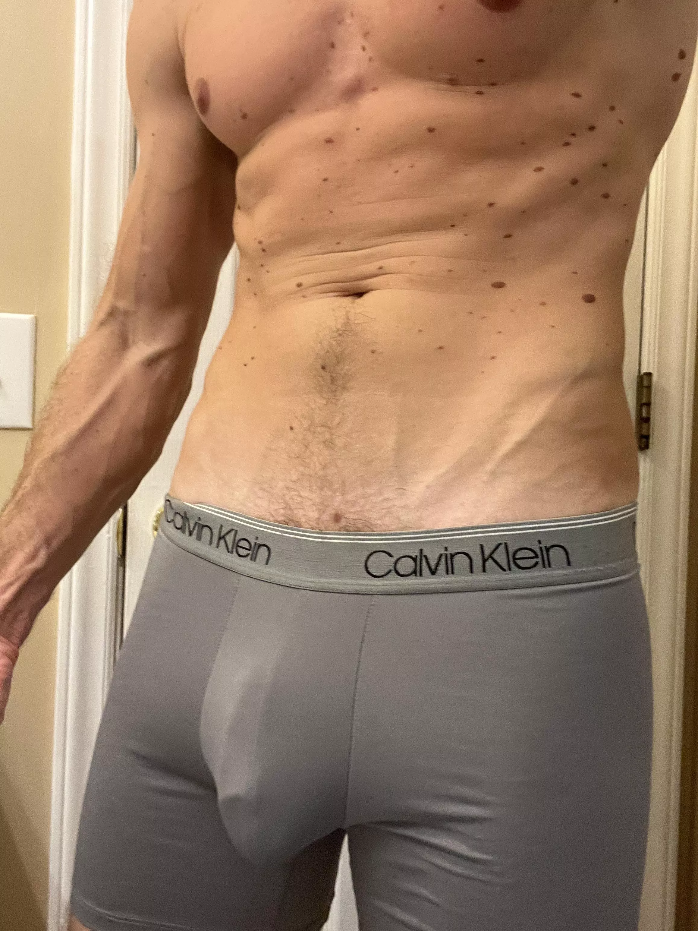 (29) I command you to bury your face in my Calvin’s 