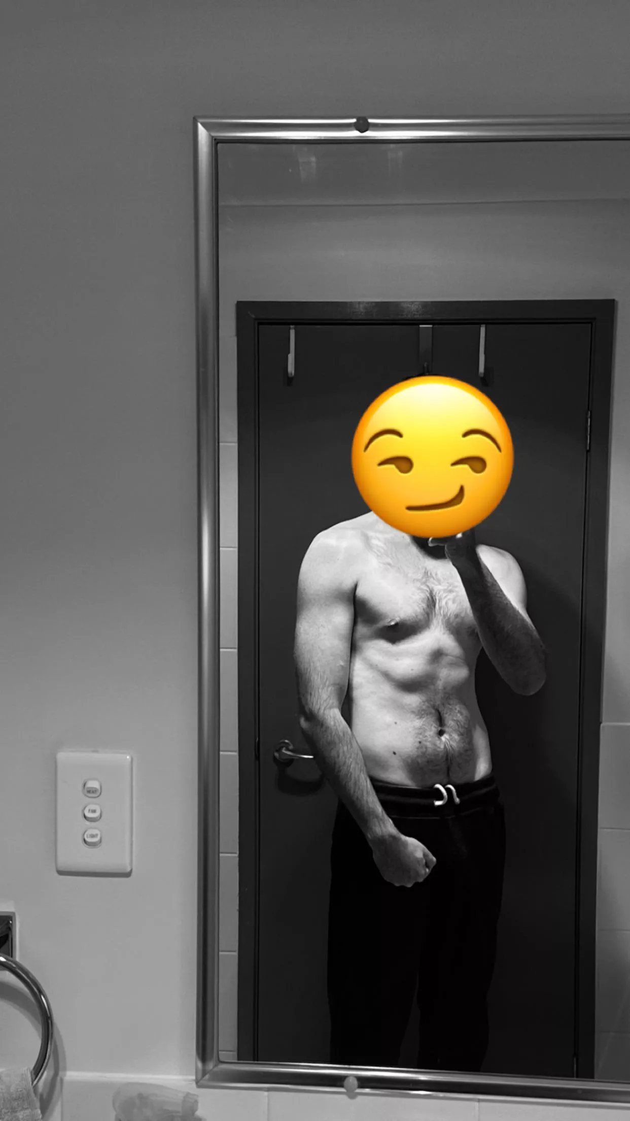 29 [m4f] 6’3” straight, Redcliffe can host, for FWB see post.