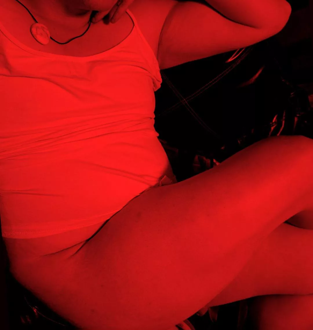 6 am My legs are Open T4MF