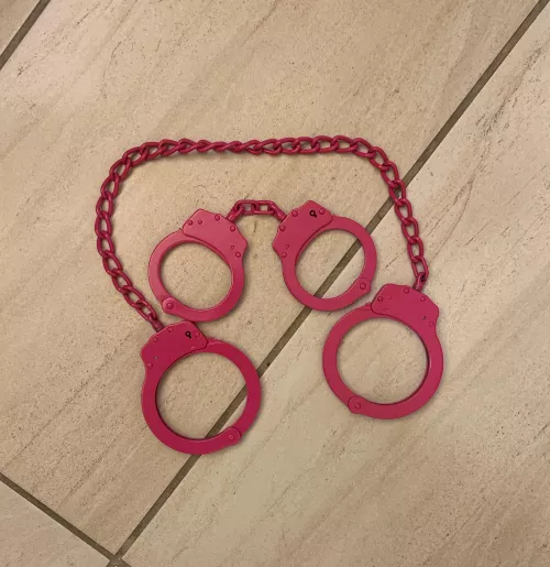 Am I ready for selfbondage with pink cuffs?