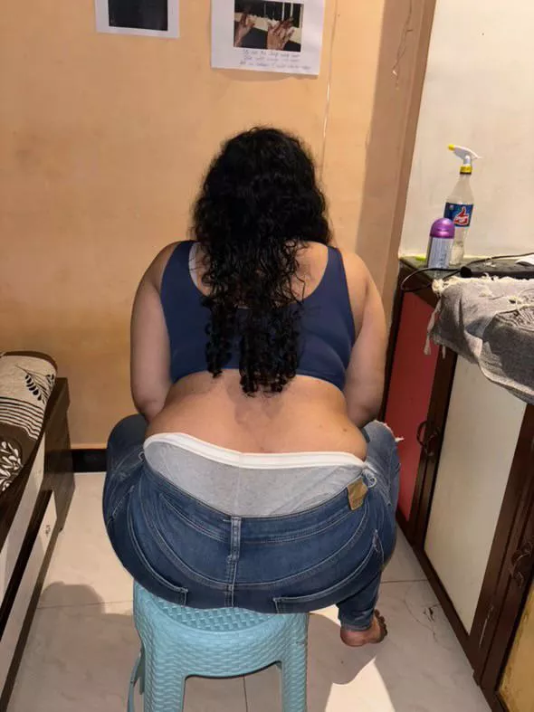 Any F wanna join us. I am into shibari and rolling joints (m)