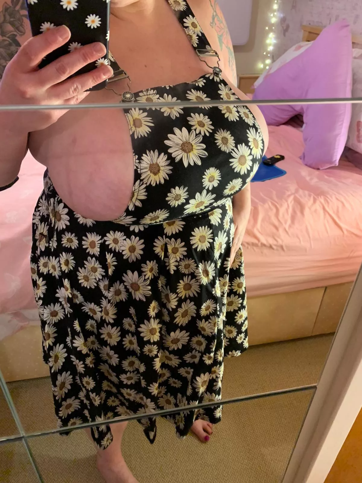 Anyone for extreme Sideboob 