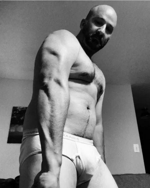 Anyone into traditional white Hanes?