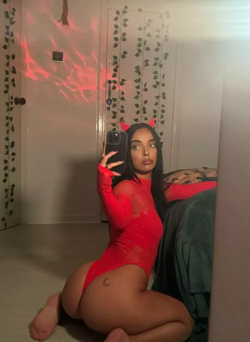 Are British teens with big asses your type?