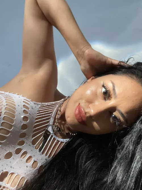 Attractive, manipulative, narcissistic, bossy, and money hungry