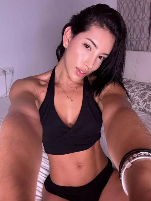 Bet you can’t look away