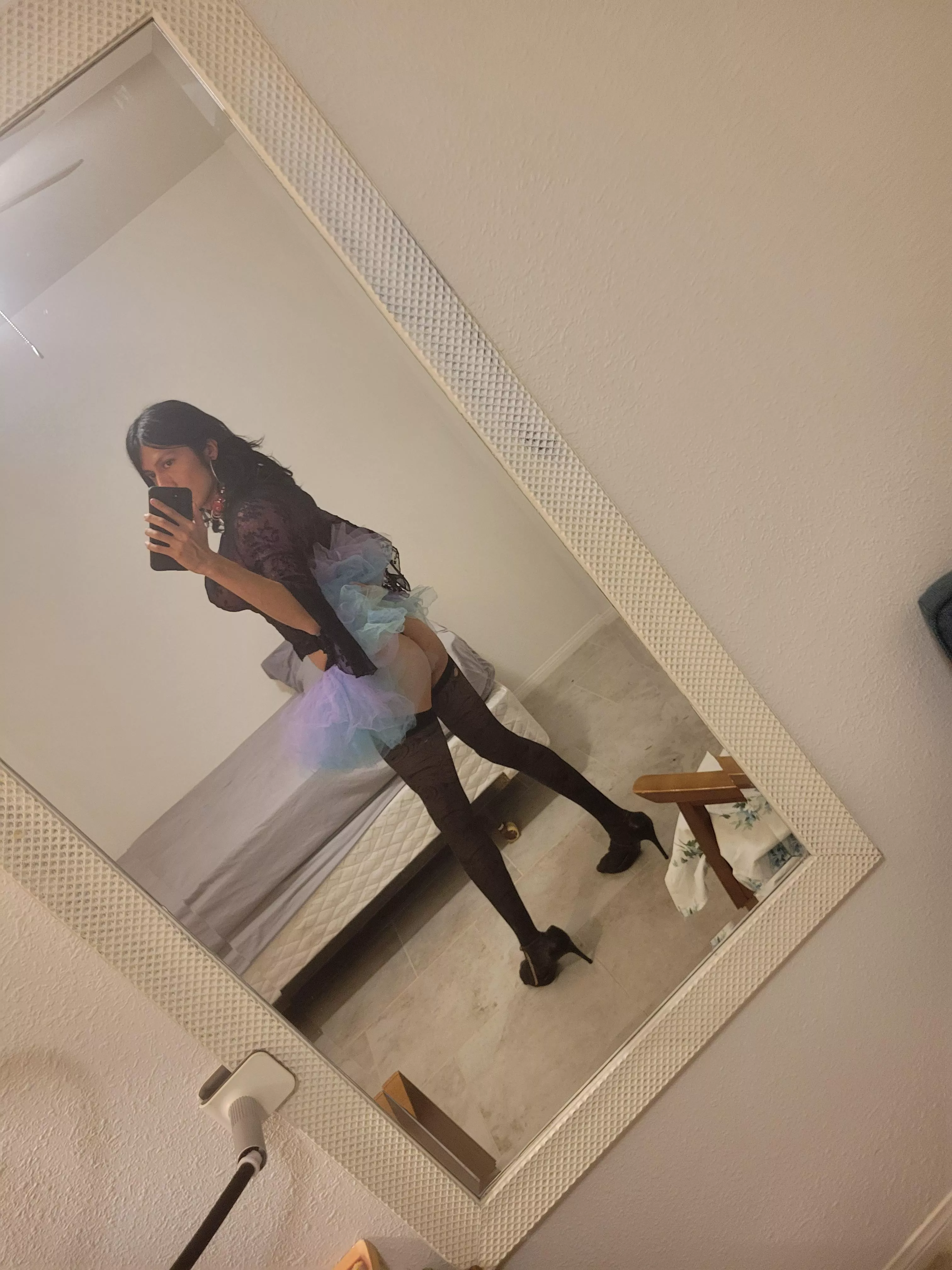 Bttm for top for later today (Los Angeles) 